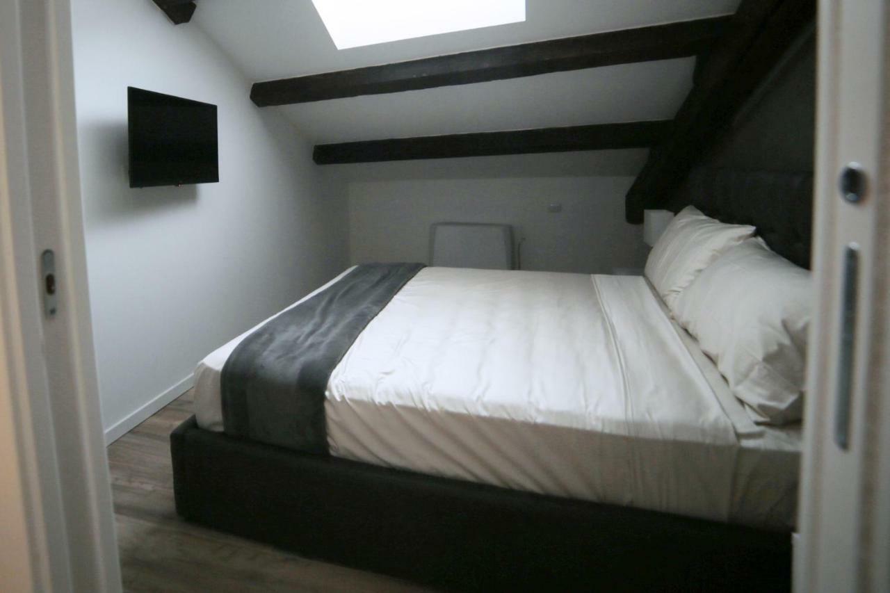 Moscova Attic Near Duomo — Photos 1